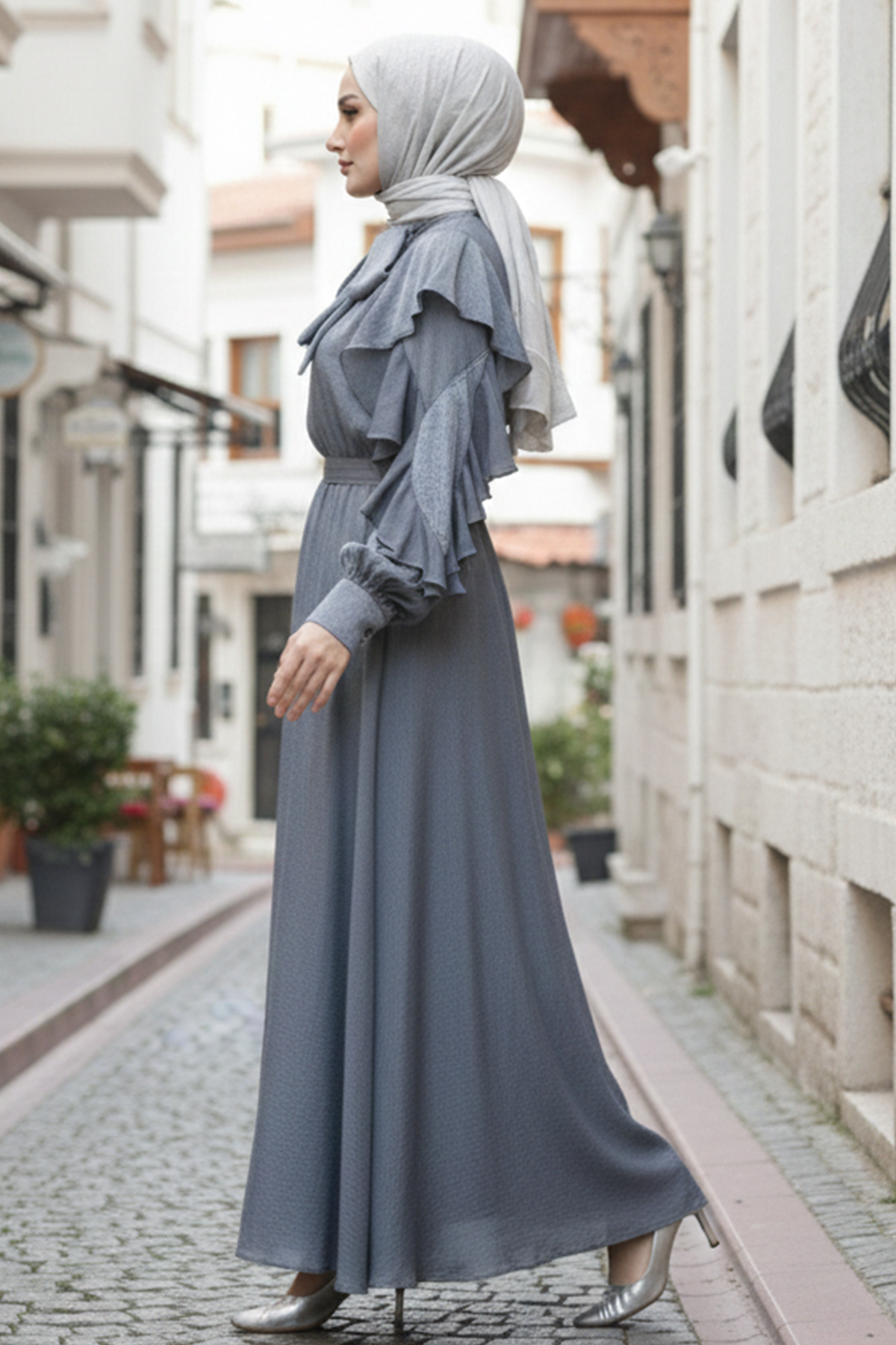  Beli Kuşaklı Fırfır Detaylı Elbise Gri 2092