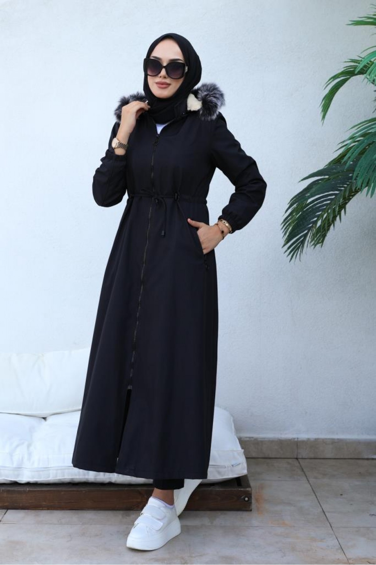 İçi Kürklü Kapüşonlu Uzun Bondit Kaban Siyah 9502 İçi Kürklü Kapüşonlu Uzun Bondit Kaban Siyah 9502