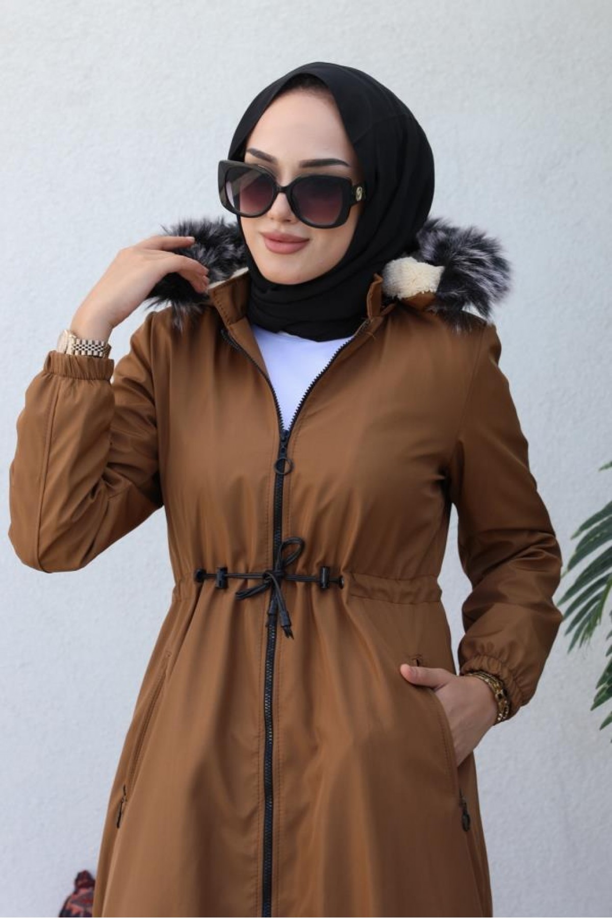  İçi Kürklü Kapüşonlu Uzun Bondit Kaban Taba 9502