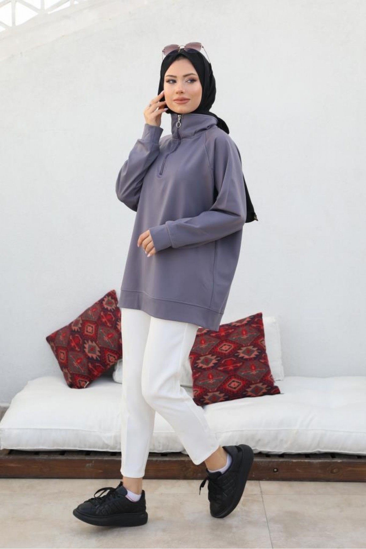 Raglan Kol İçi Şardonlu Tesetür Sweatshirt Gri 10029 Raglan Kol İçi Şardonlu Tesetür Sweatshirt Gri 10029