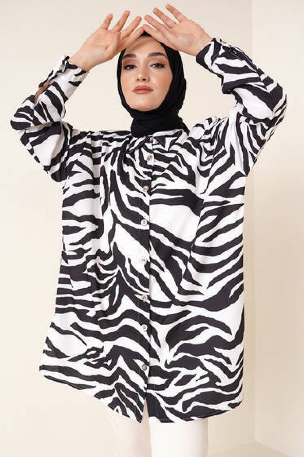 Zebra Desenli Tesettür Gömlek Siyah 8892 Zebra Desenli Tesettür Gömlek Siyah 8892