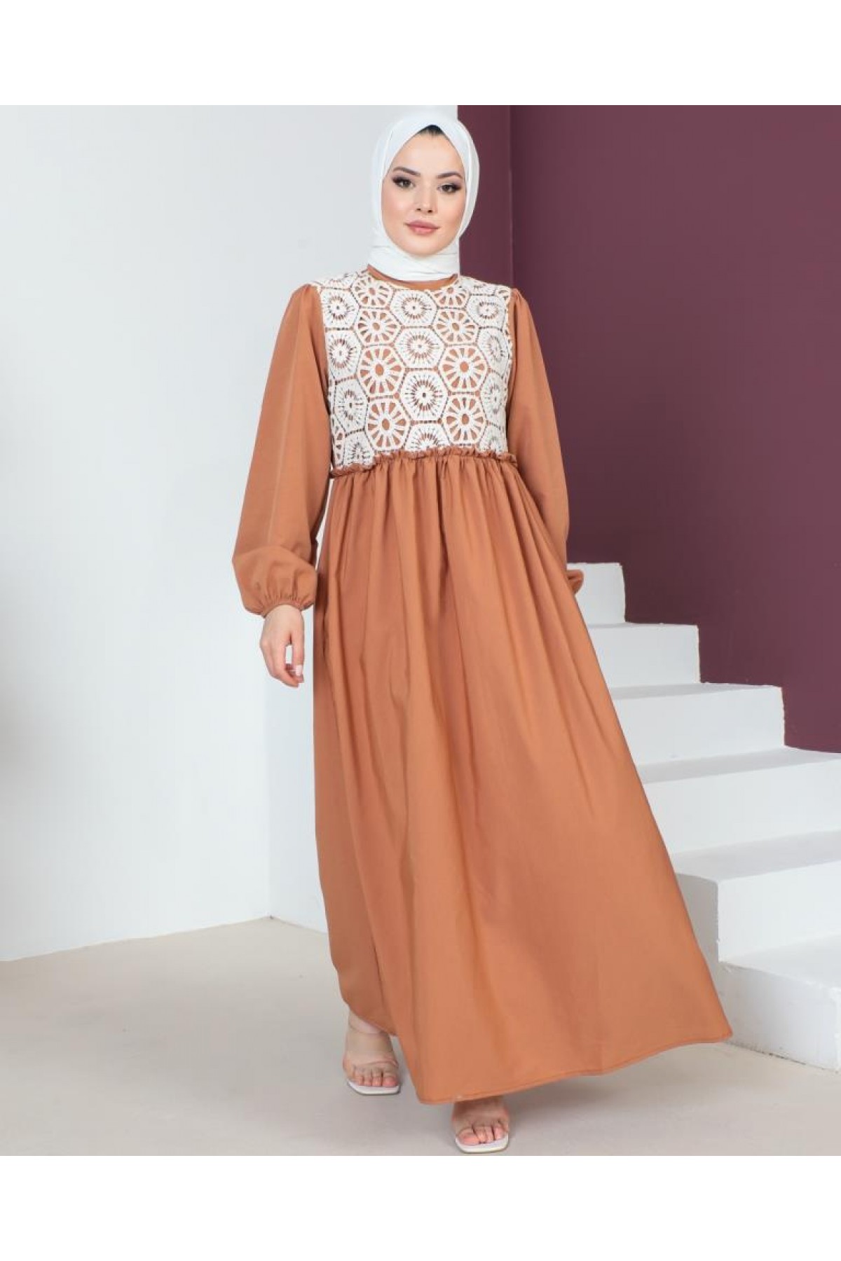  Dantel Detaylı Tesettür Elbise Camel 449
