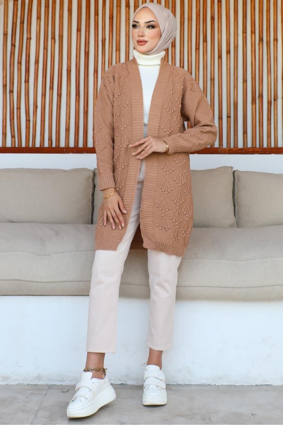 Kiraz Kabartmalı Triko Hırka Camel 372 Kiraz Kabartmalı Triko Hırka Camel 372