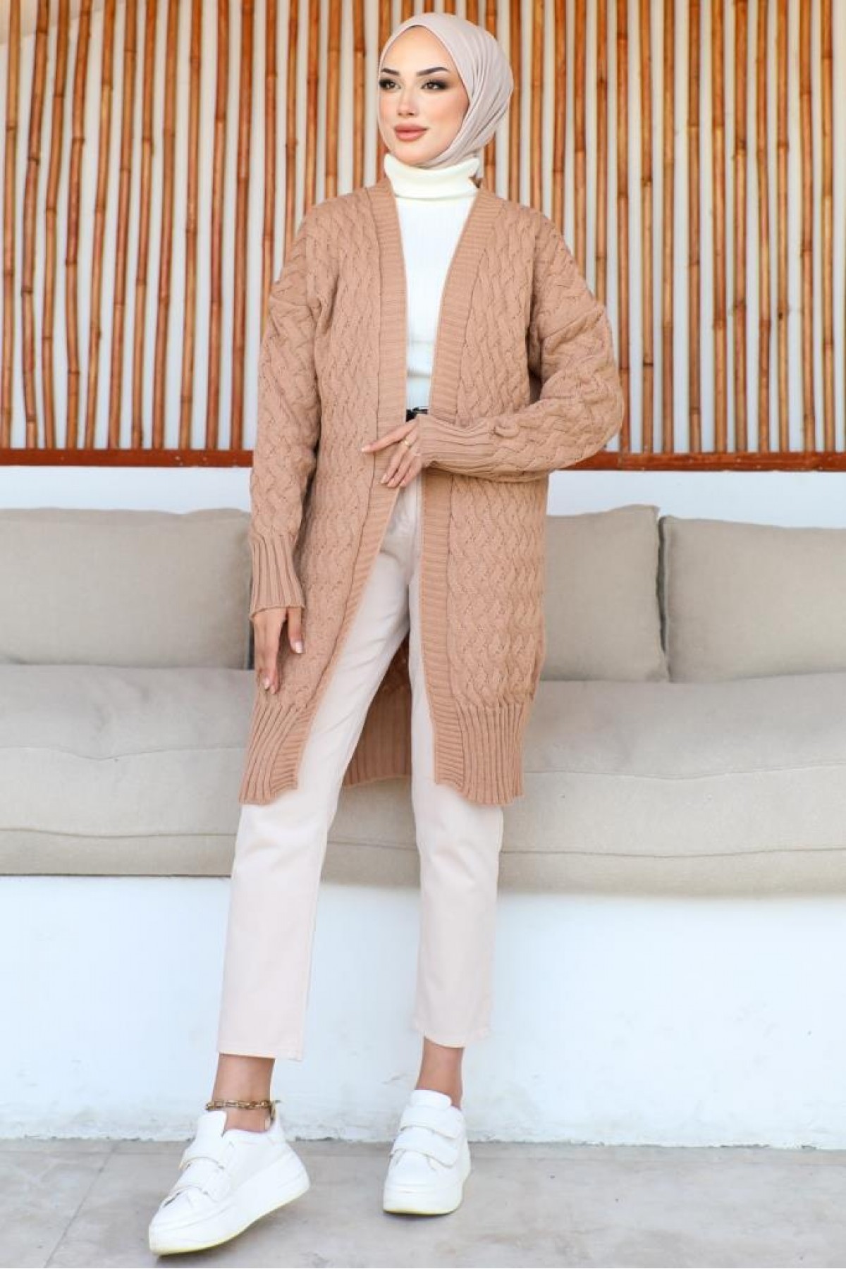 Desenli Triko Hırka Camel 370 Desenli Triko Hırka Camel 370