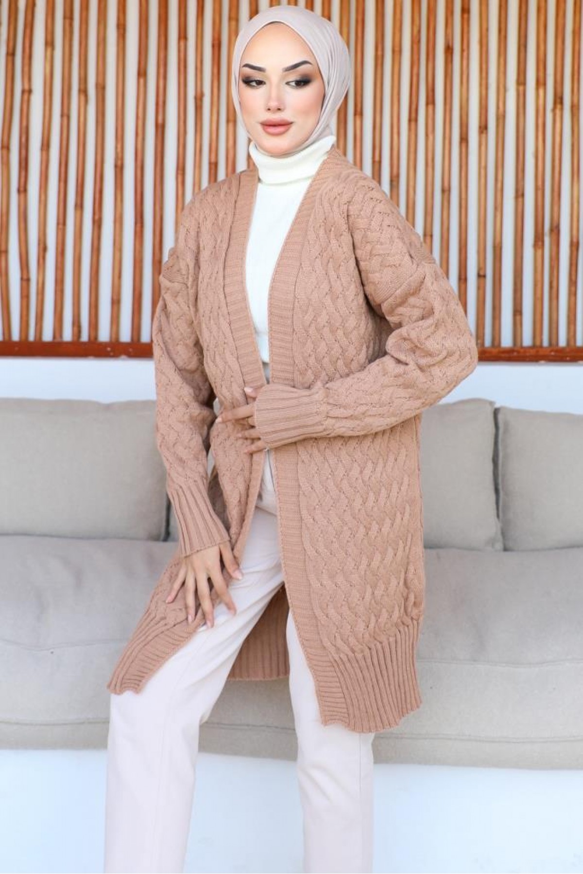 Desenli Triko Hırka Camel 370 Desenli Triko Hırka Camel 370