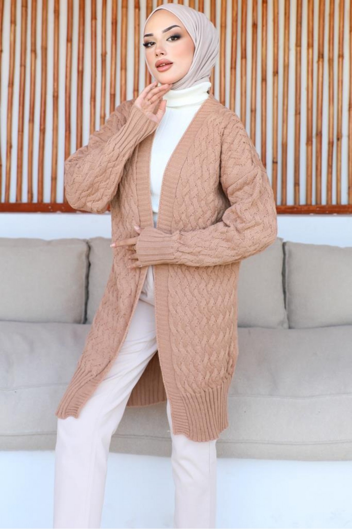 Desenli Triko Hırka Camel 370 Desenli Triko Hırka Camel 370