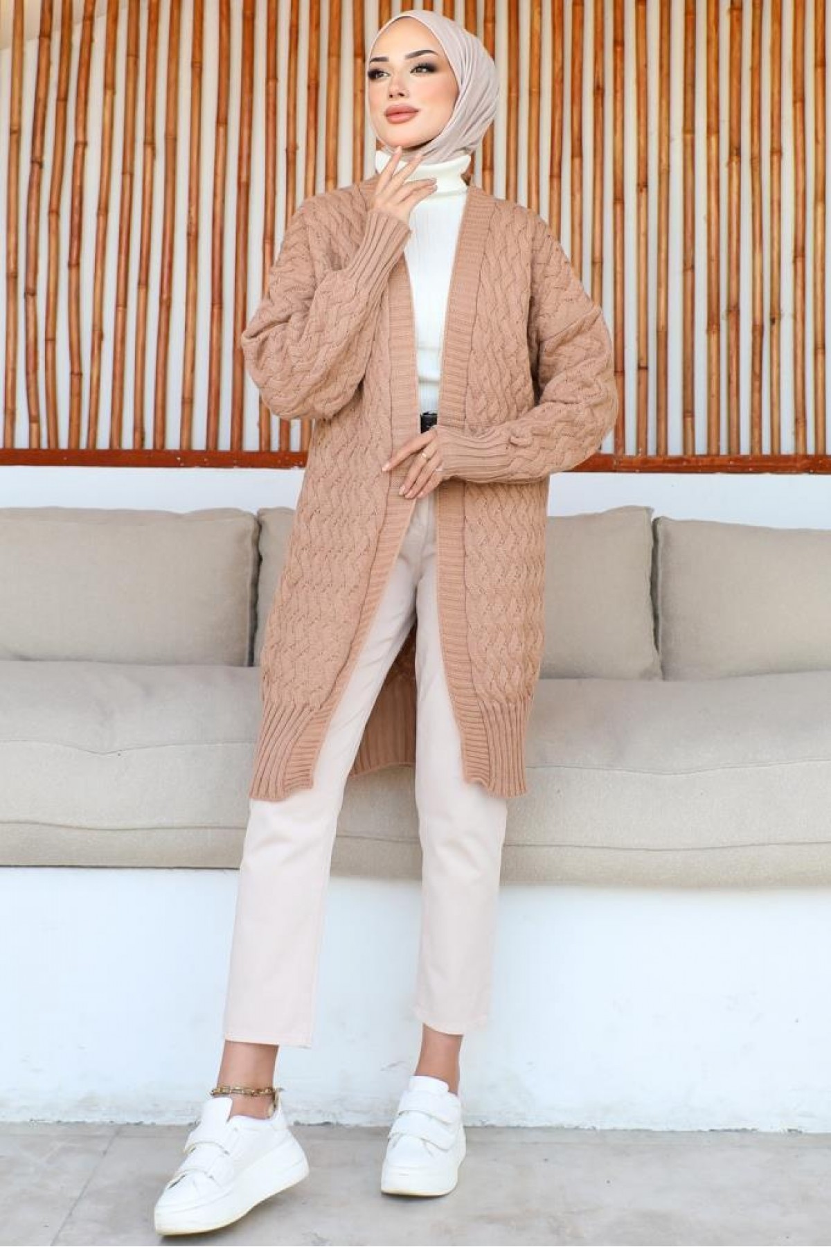 Desenli Triko Hırka Camel 370 Desenli Triko Hırka Camel 370