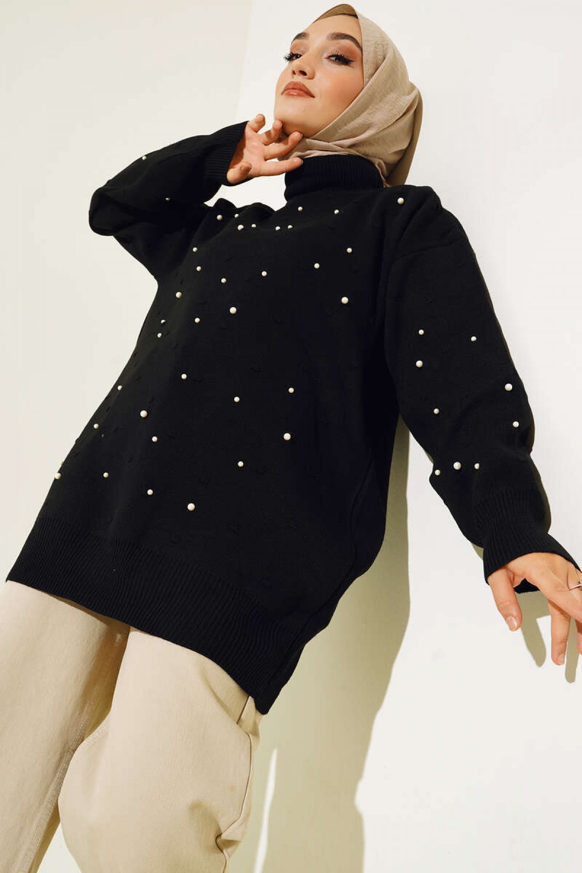 İnci Detalı Triko Tunik Siyah 5033 İnci Detalı Triko Tunik Siyah 5033