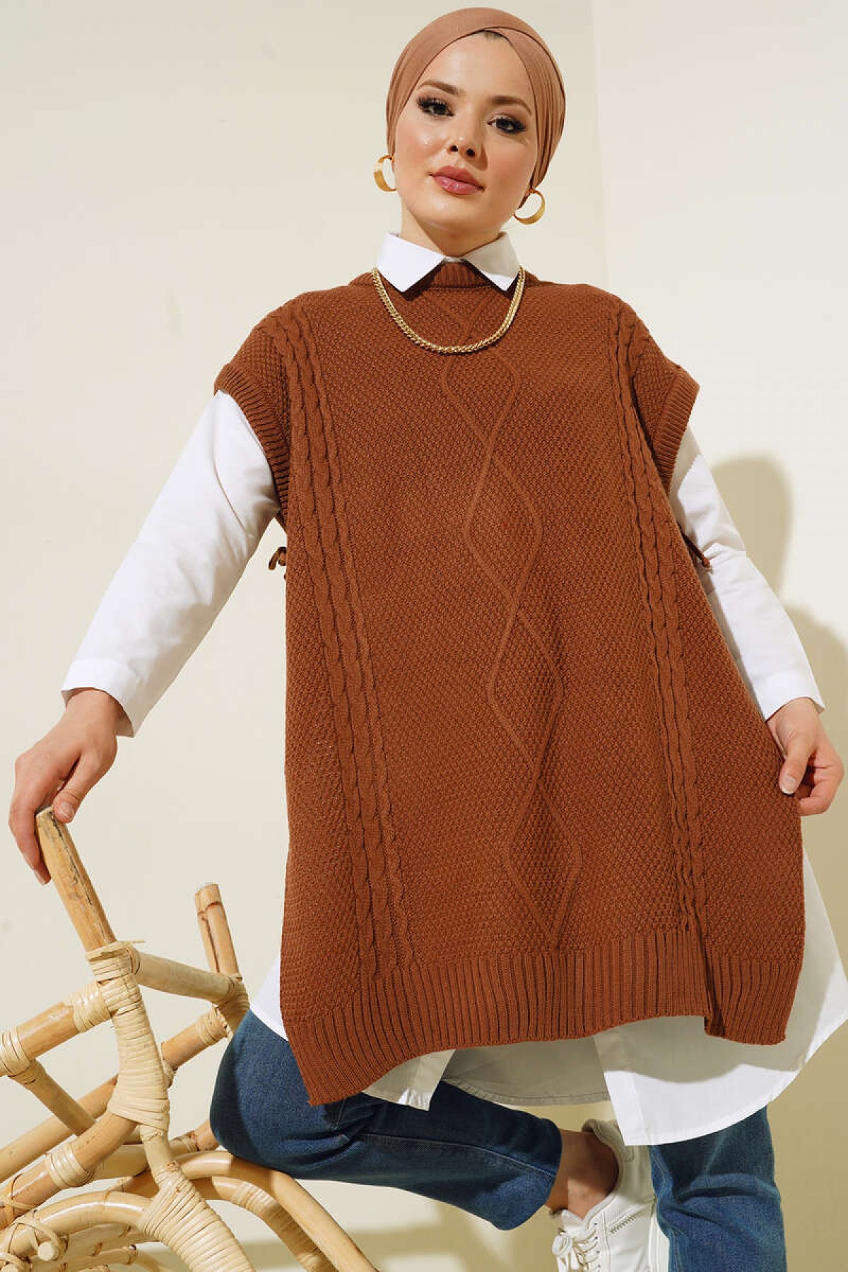 Yanları Bağlamalı Örgü Motifli Süveter Taba 11010 Yanları Bağlamalı Örgü Motifli Süveter Taba 11010