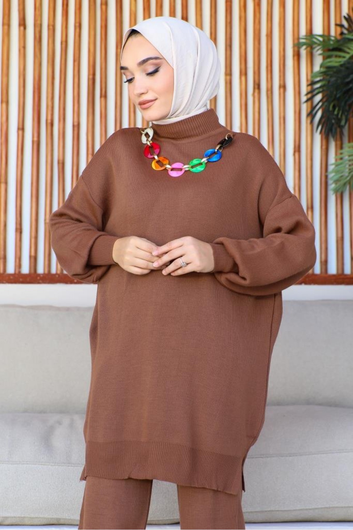  Renkli Kolye Detaylı Triko Takım Taba 11016-86