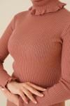 Fırfır Detaylı Boğazlı Triko Kazak Gül Kurusu 11013 Fırfır Detaylı Boğazlı Triko Kazak Gül Kurusu 11013