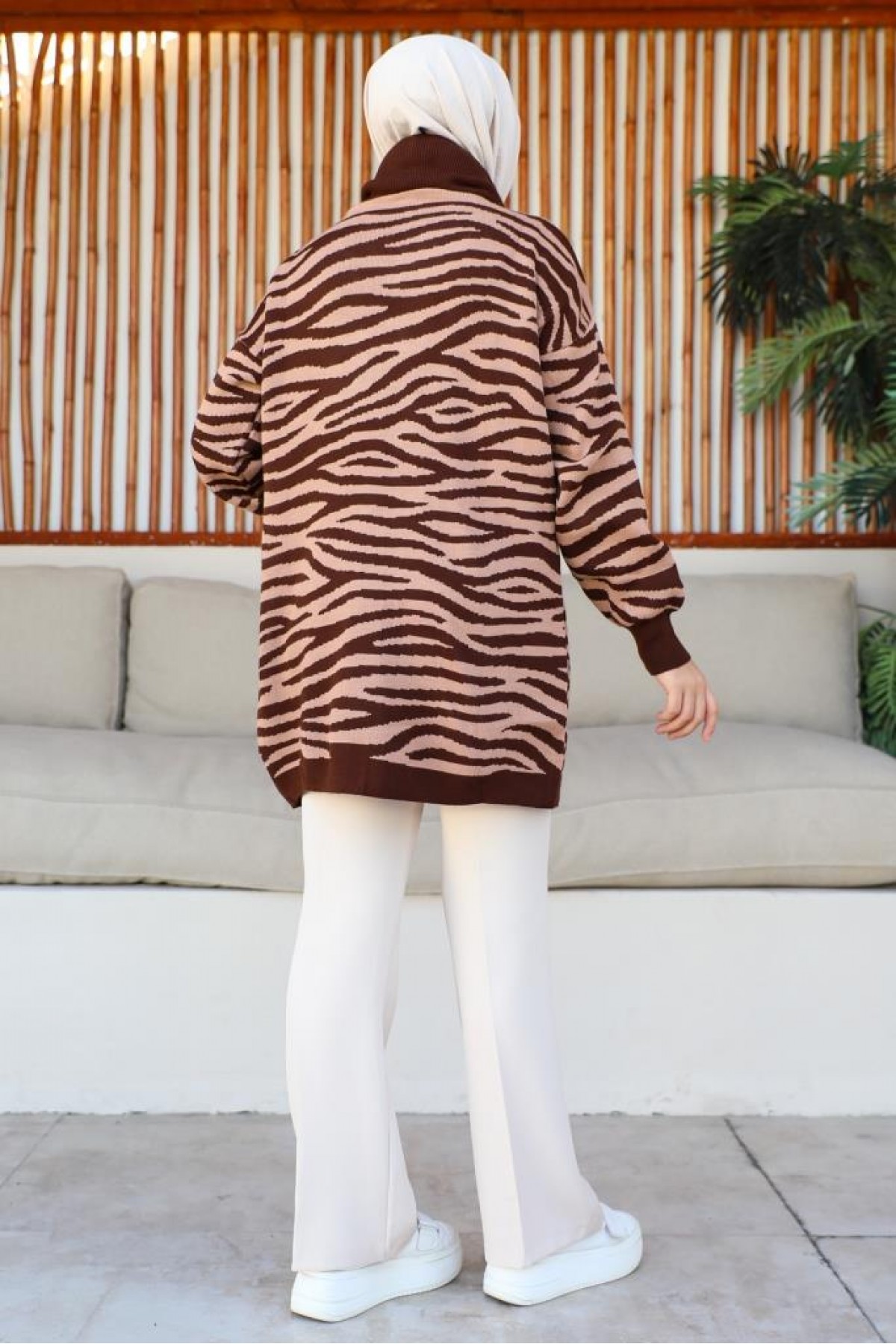 Yakası Fermuarlı Desenli Triko Tunik Kahverengi 11021-04 Yakası Fermuarlı Desenli Triko Tunik Kahverengi 11021-04