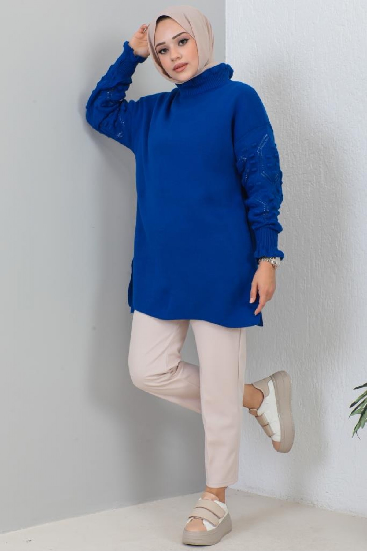 Kolları Detaylı Yarım Balıkçı Yaka Triko Kazak Saks Mavisi 3008 Kolları Detaylı Yarım Balıkçı Yaka Triko Kazak Saks Mavisi 3008