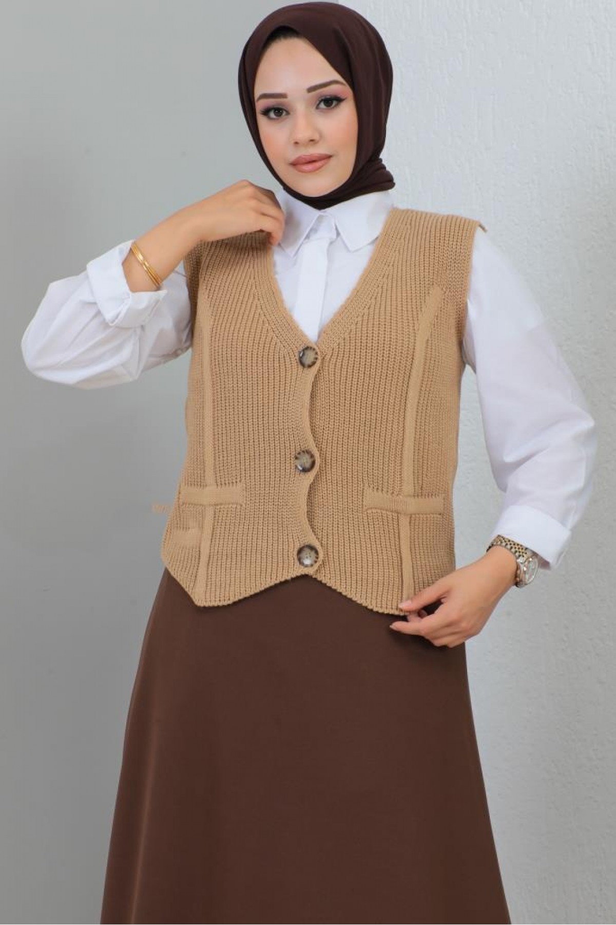 Düğme Detaylı Kısa Süveter Camel 2440 Düğme Detaylı Kısa Süveter Camel 2440