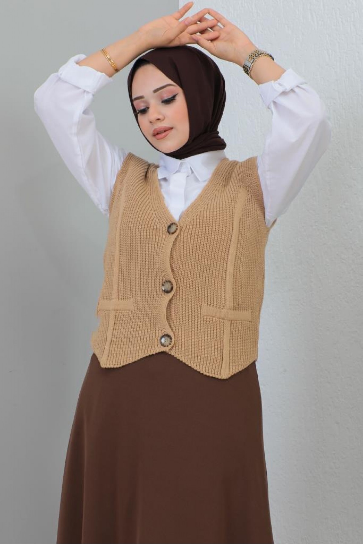 Düğme Detaylı Kısa Süveter Camel 2440 Düğme Detaylı Kısa Süveter Camel 2440