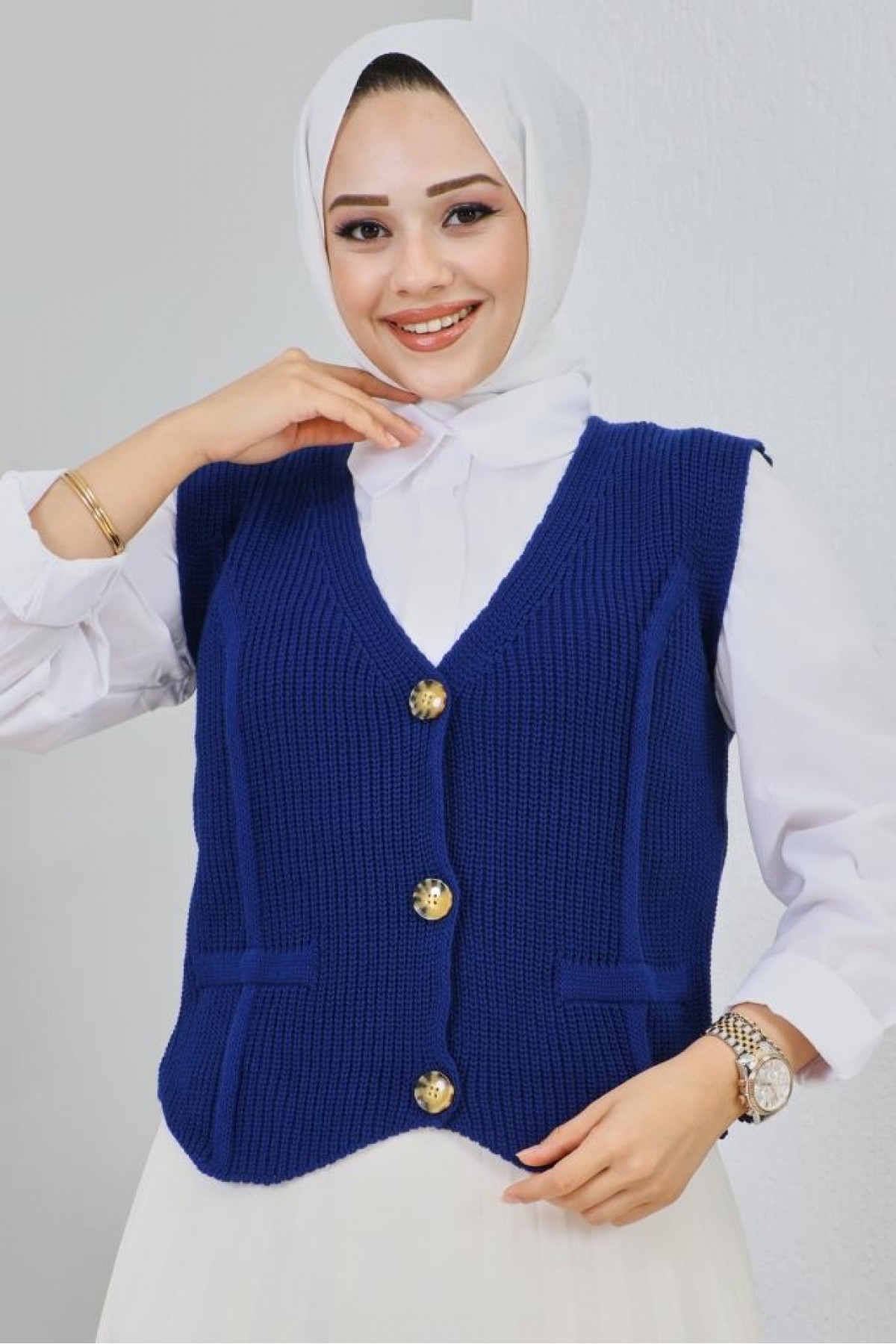 Düğme Detaylı Kısa Süveter Lacivert 2440 Düğme Detaylı Kısa Süveter Lacivert 2440