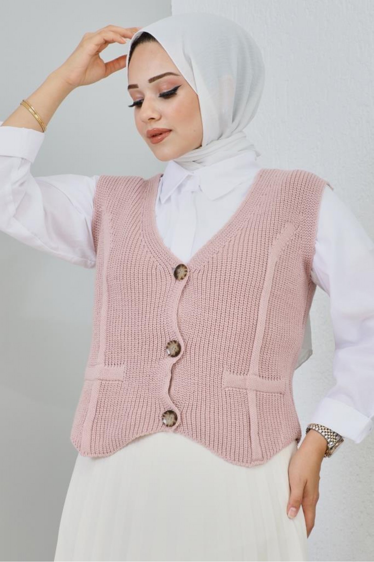 Düğme Detaylı Kısa Süveter Pudra 2440 Düğme Detaylı Kısa Süveter Pudra 2440