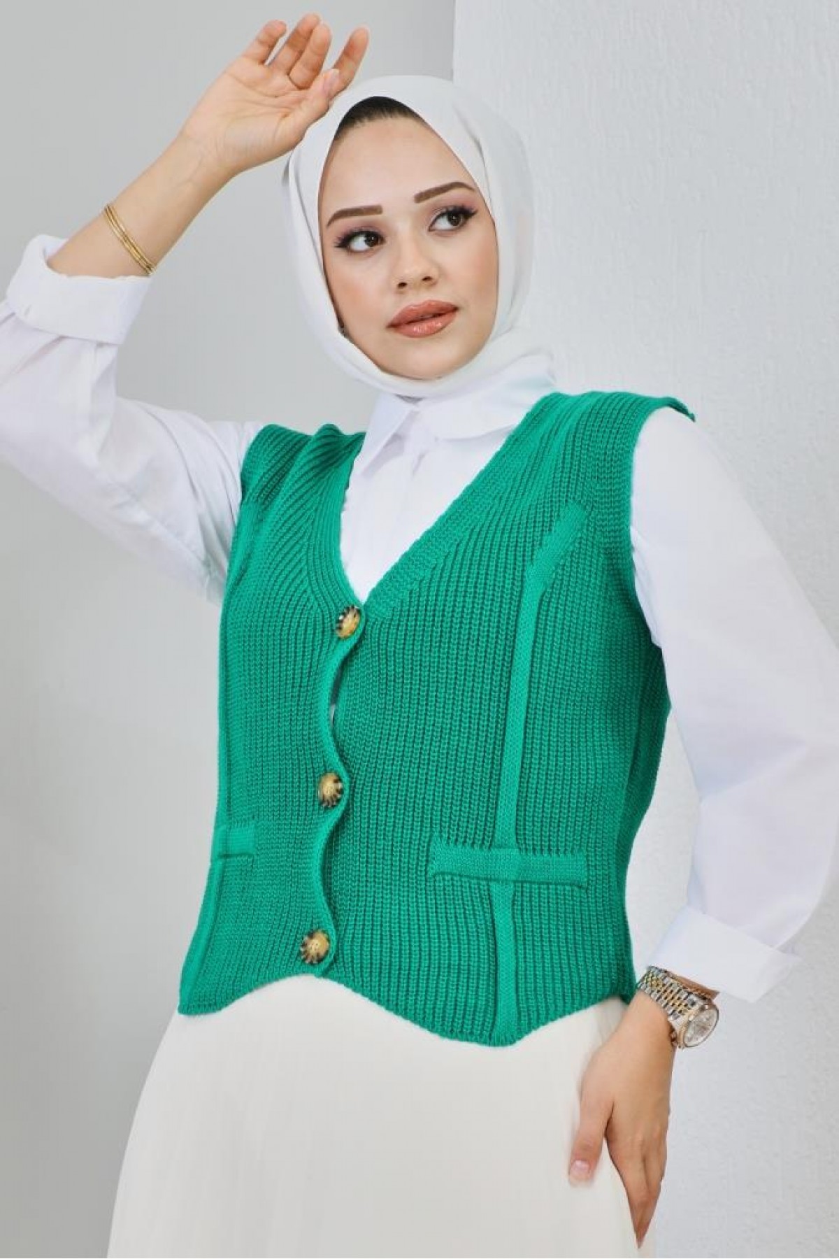 Düğme Detaylı Kısa Süveter Yeşil 2440 Düğme Detaylı Kısa Süveter Yeşil 2440