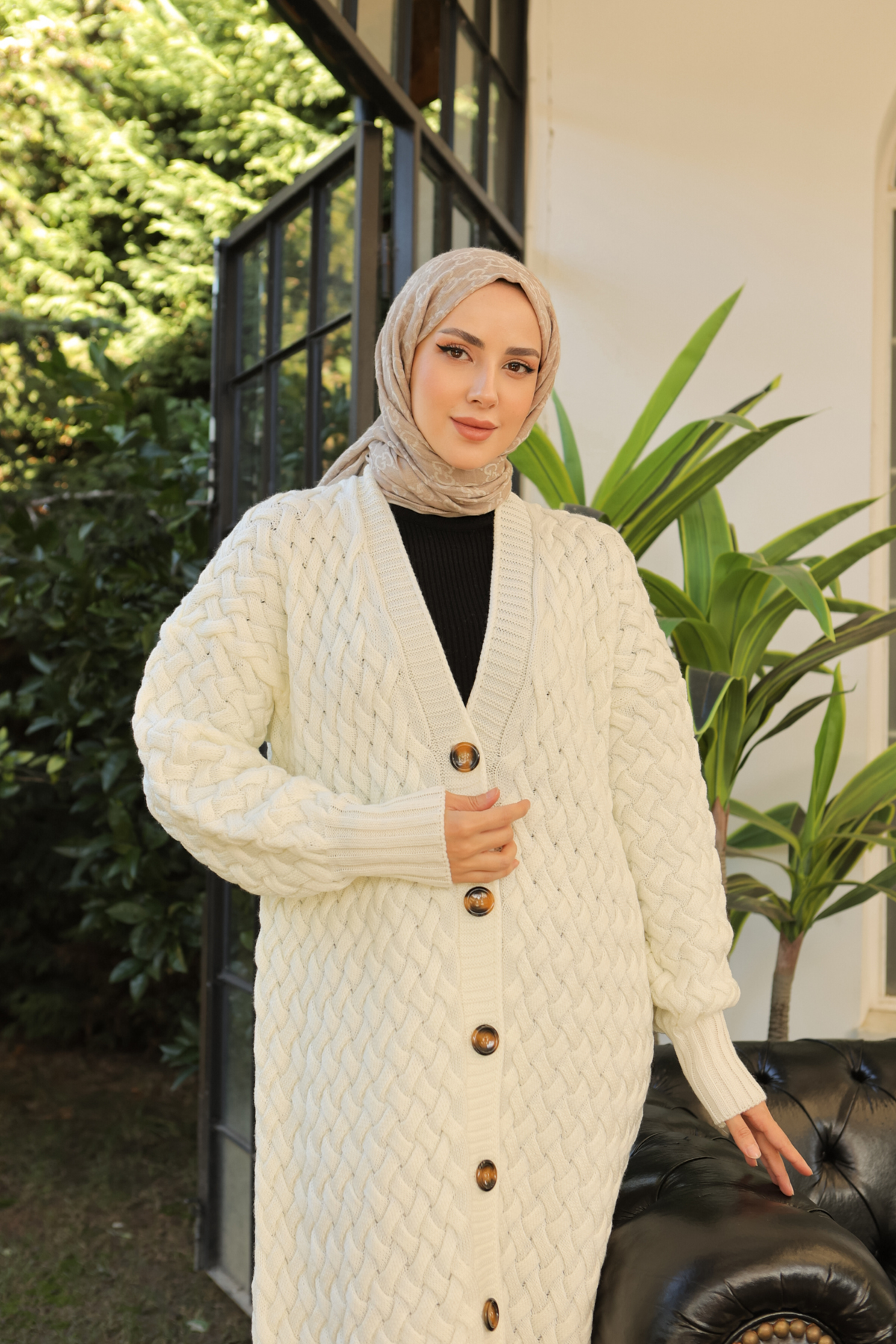 Örme Desenli Triko Hırka Ekru 2453 Örme Desenli Triko Hırka Ekru 2453