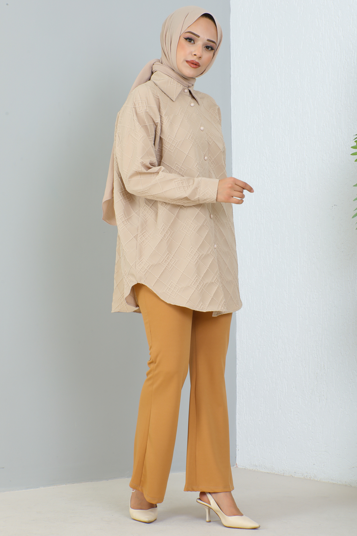 Kabartma Desen Gömlek Krem 3902 Kabartma Desen Gömlek Krem 3902