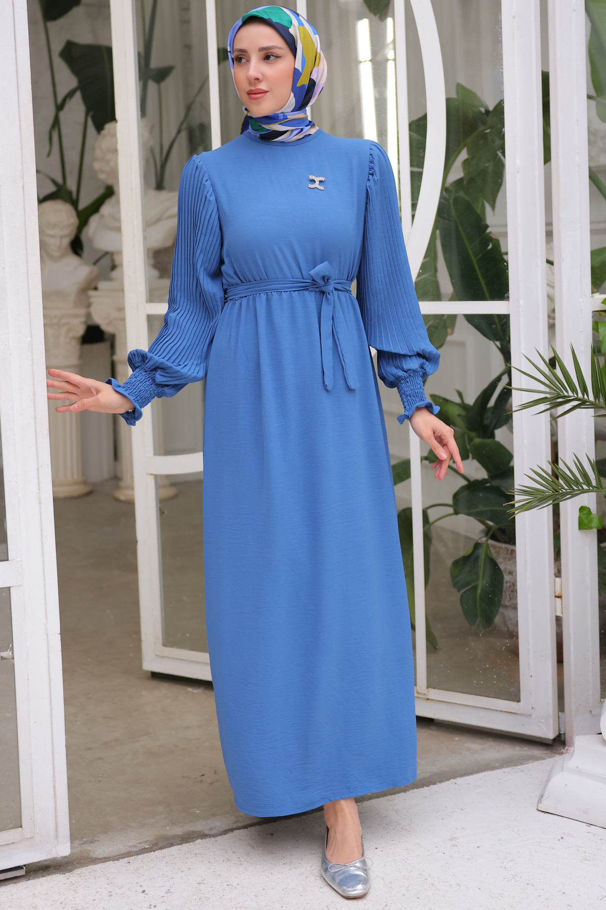Kolları Pileli Broş Detaylı Elbise İndigo 3979 Kolları Pileli Broş Detaylı Elbise İndigo 3979