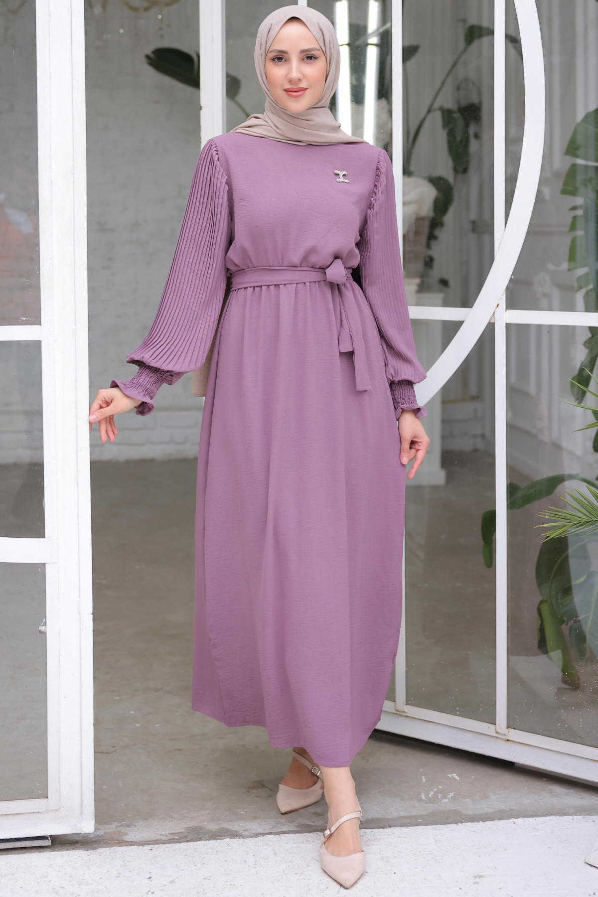 Kolları Pileli Broş Detaylı Elbise Lila 3979 Kolları Pileli Broş Detaylı Elbise Lila 3979