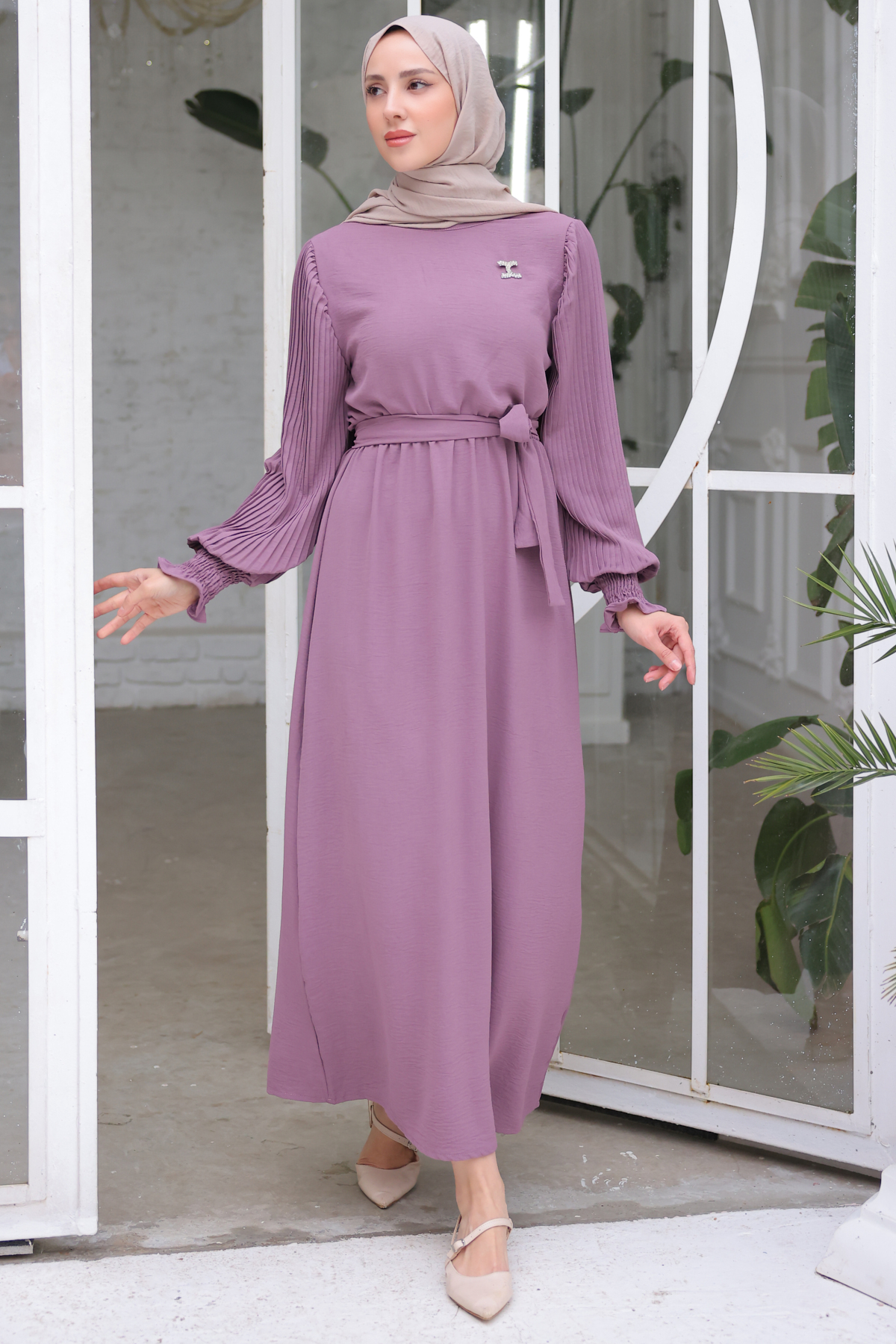 Kolları Pileli Broş Detaylı Elbise Lila 3979 Kolları Pileli Broş Detaylı Elbise Lila 3979