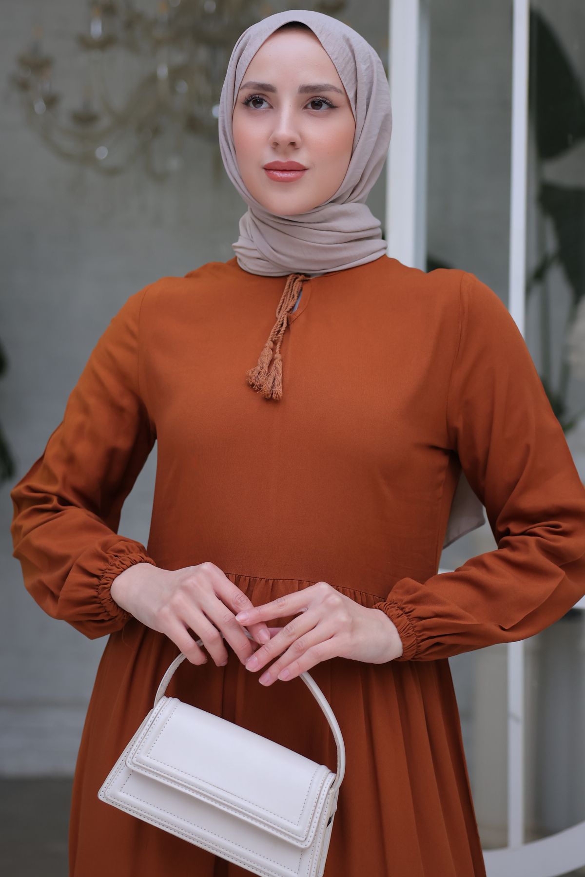 Yakası İpli Elbise Kahverengi 8232 Yakası İpli Elbise Kahverengi 8232