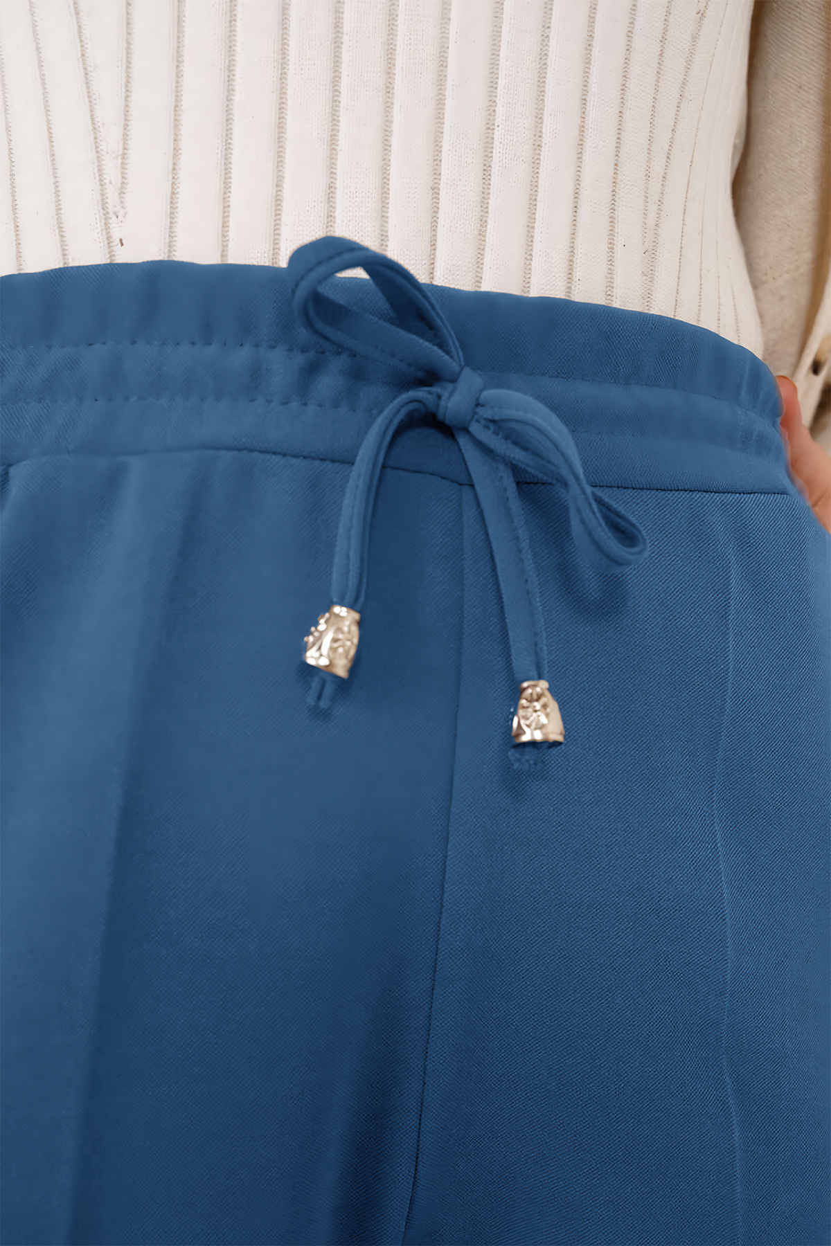 İp Detaylı Beli Lastikli Bilekte Pantolon İndigo 6624 İp Detaylı Beli Lastikli Bilekte Pantolon İndigo 6624