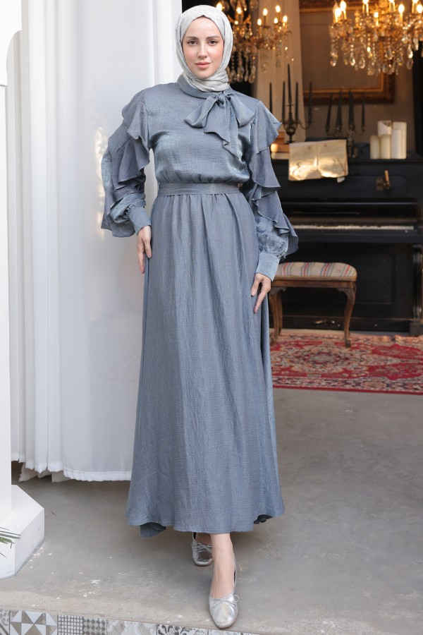 Beli Kuşaklı Fırfır Detaylı Elbise Gri 2092 Beli Kuşaklı Fırfır Detaylı Elbise Gri 2092