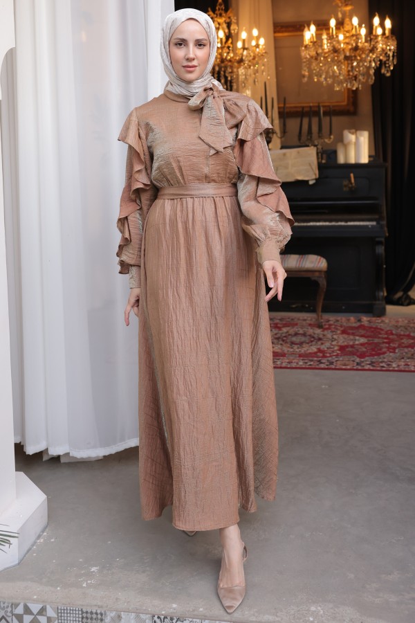 Beli Kuşaklı Fırfır Detaylı Elbise Vizon 2092 Beli Kuşaklı Fırfır Detaylı Elbise Vizon 2092