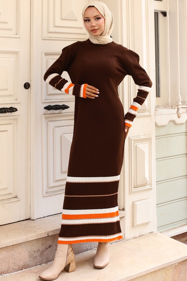 Fitilli Çizgi Detaylı Triko Elbise Kahverengi 24206 Fitilli Çizgi Detaylı Triko Elbise Kahverengi 24206