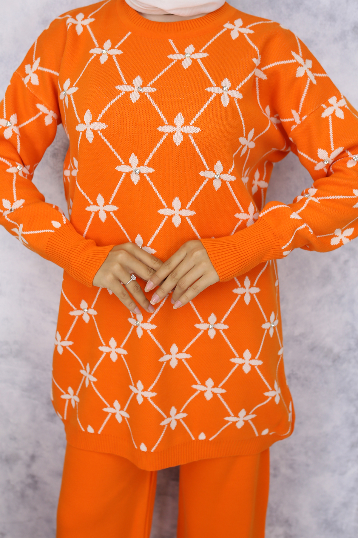 Çiçek Desenli Taşlı Triko Takım Oranj 6212 Çiçek Desenli Taşlı Triko Takım Oranj 6212