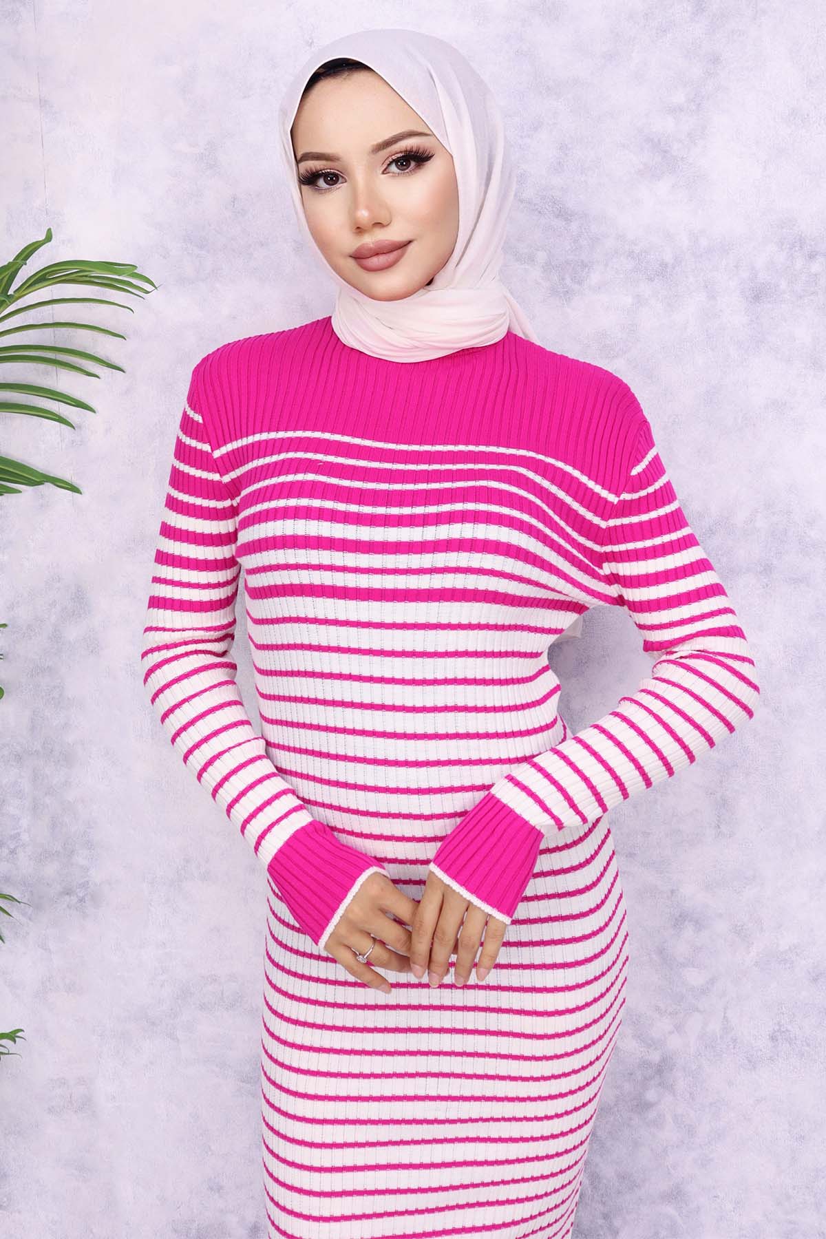 Balıkçı Yaka Çizgili Triko Elbise Fuşya 6143 Balıkçı Yaka Çizgili Triko Elbise Fuşya 6143