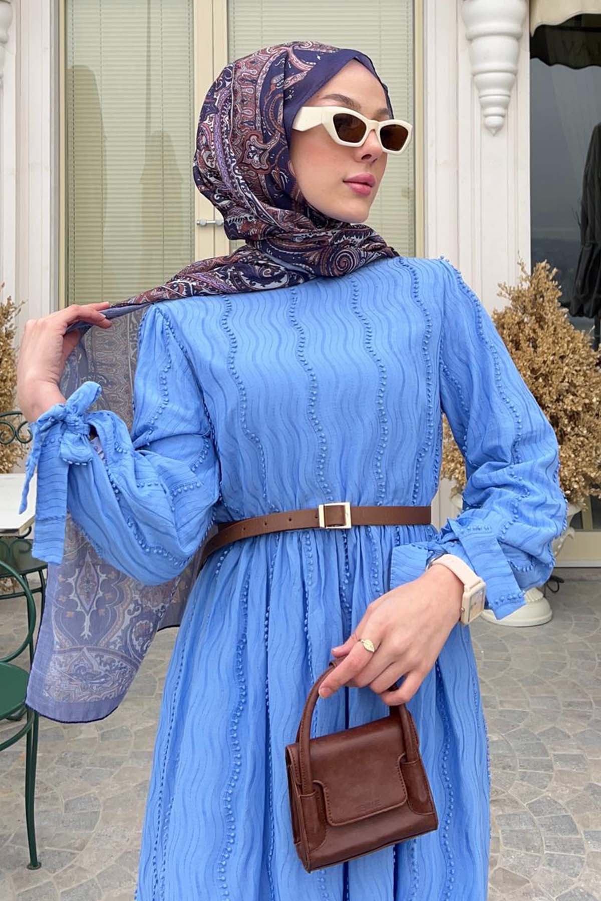 Güpür Detaylı Tesettür Elbise Mavi 1008-1 Güpür Detaylı Tesettür Elbise Mavi 1008-1