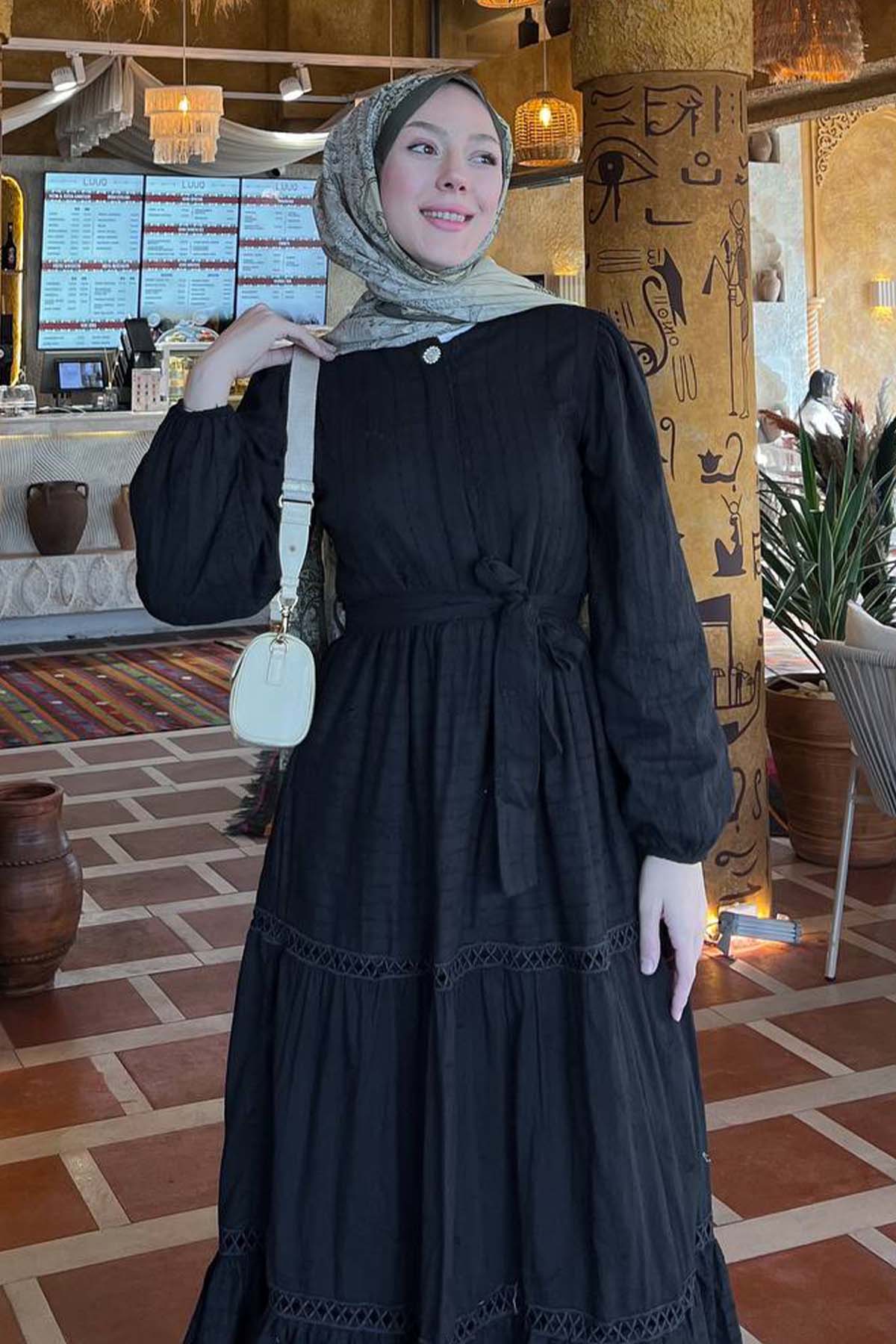 Kabartma Desenli Tesettür Elbise Siyah 1002-1