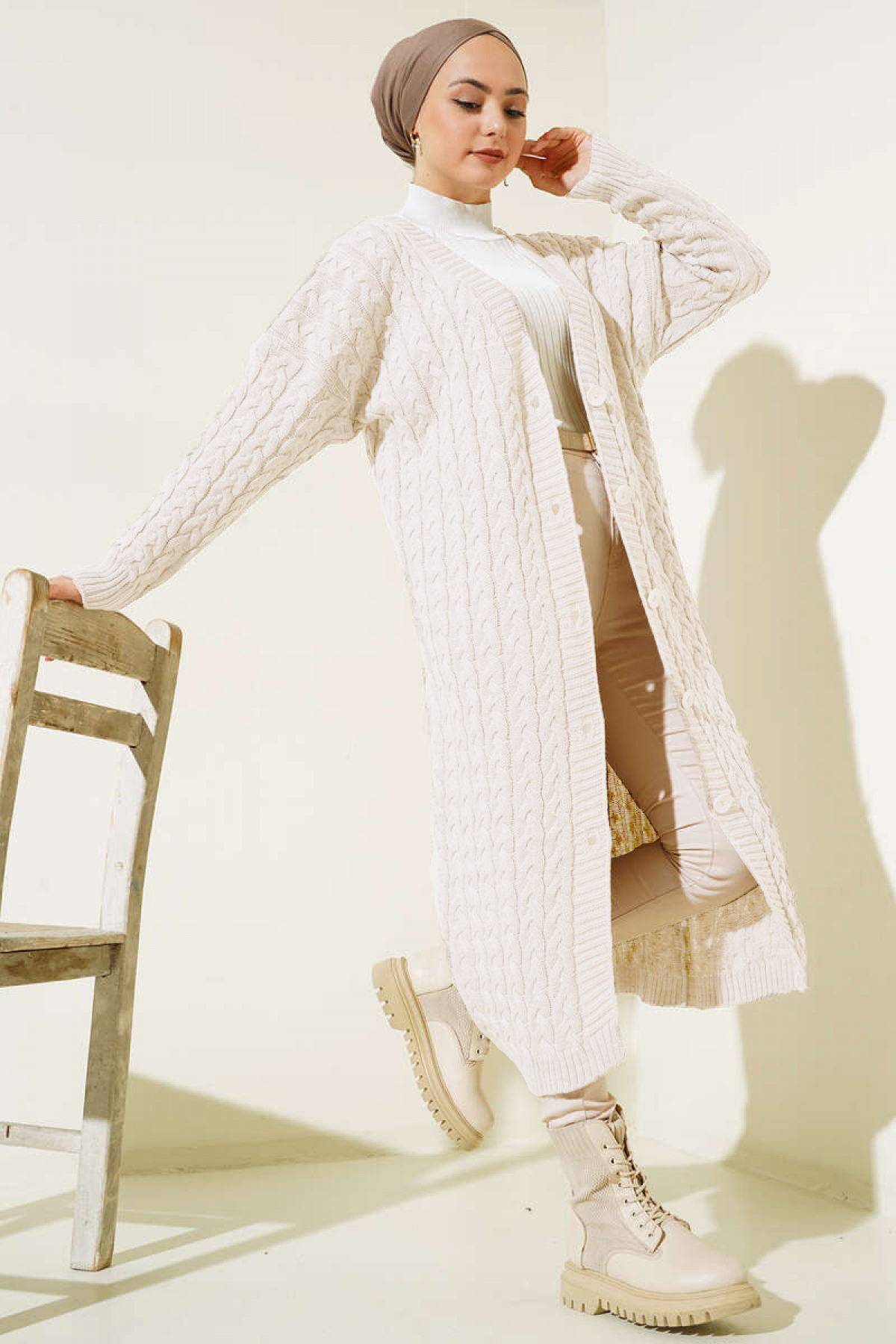  Düğmeli Uzun Triko Hırka Ekru 377