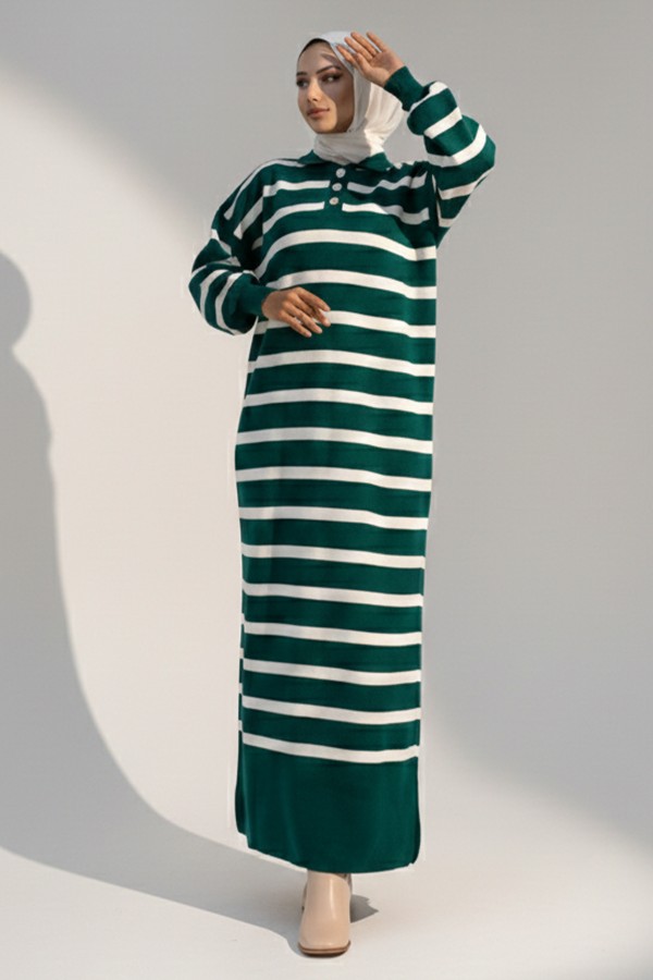 Yakası Düğme Detaylı Çizgili Triko Elbise 11031-1 Zümrüt Yeşili Yakası Düğme Detaylı Çizgili Triko Elbise 11031-1 Zümrüt Yeşili